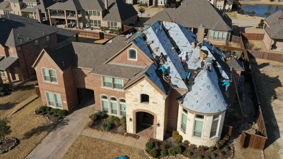 Peak Roofing & Construction - Photo 14