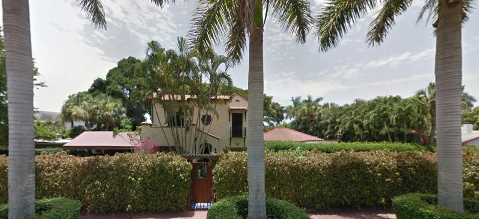 Sarasota, Florida Private Home by Huber & Associates - Photo 3