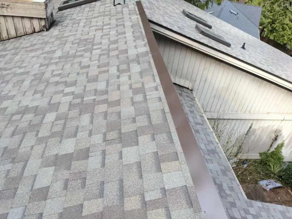 Redmond Skylit Asphalt Roofing by RoofSmart - Photo 3