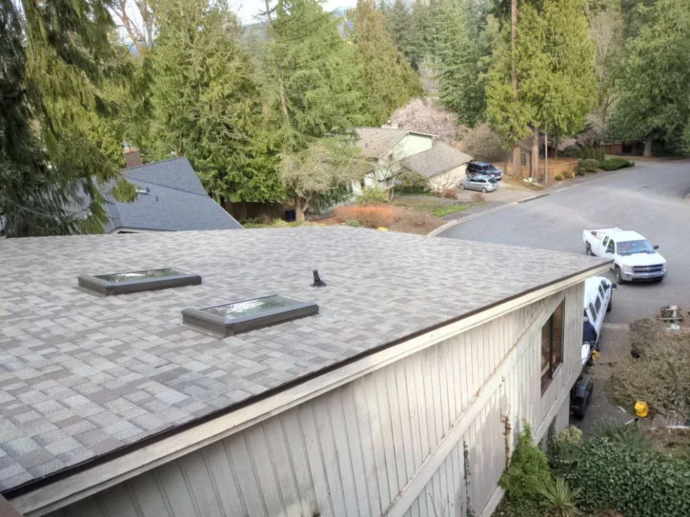 Redmond Skylit Asphalt Roofing by RoofSmart - Photo 4