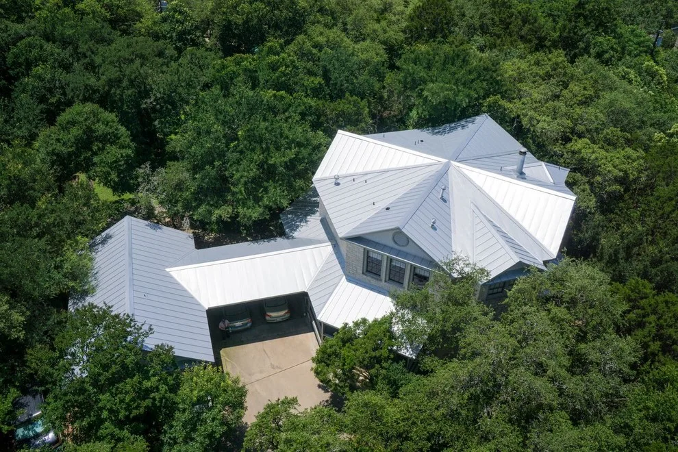 Rollingwood Rider House, Austin by Austin Roofing Contractors - Photo 2