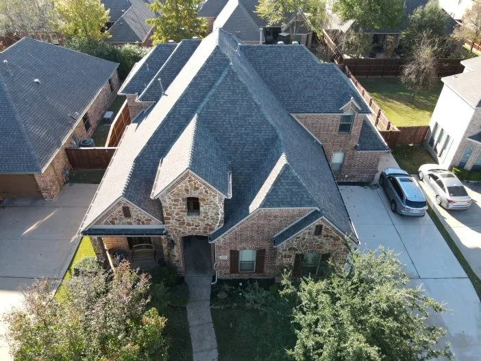 Roger The Roofer - Photo 10