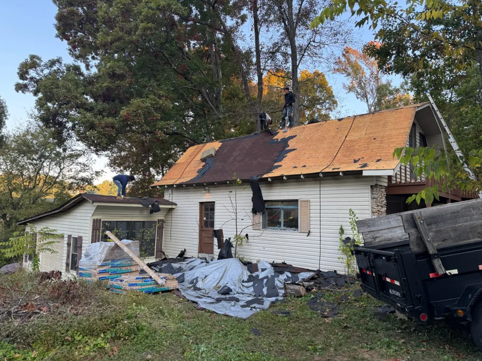 Roof Renovation by Southeast Roofing And Exteriors LLC - Photo 23