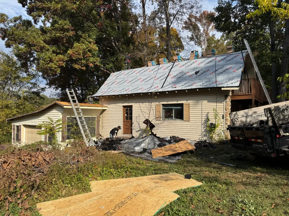 Roof Renovation by Southeast Roofing And Exteriors LLC - Photo 11