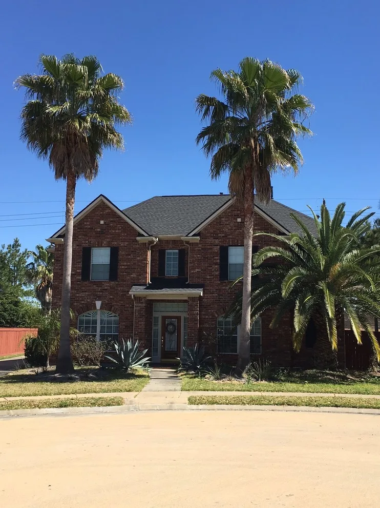 Houston Roofing & Construction - Photo 5