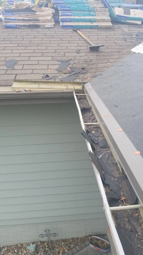 September 2018 Roof Replacement by White Castle Roofing - Photo 2