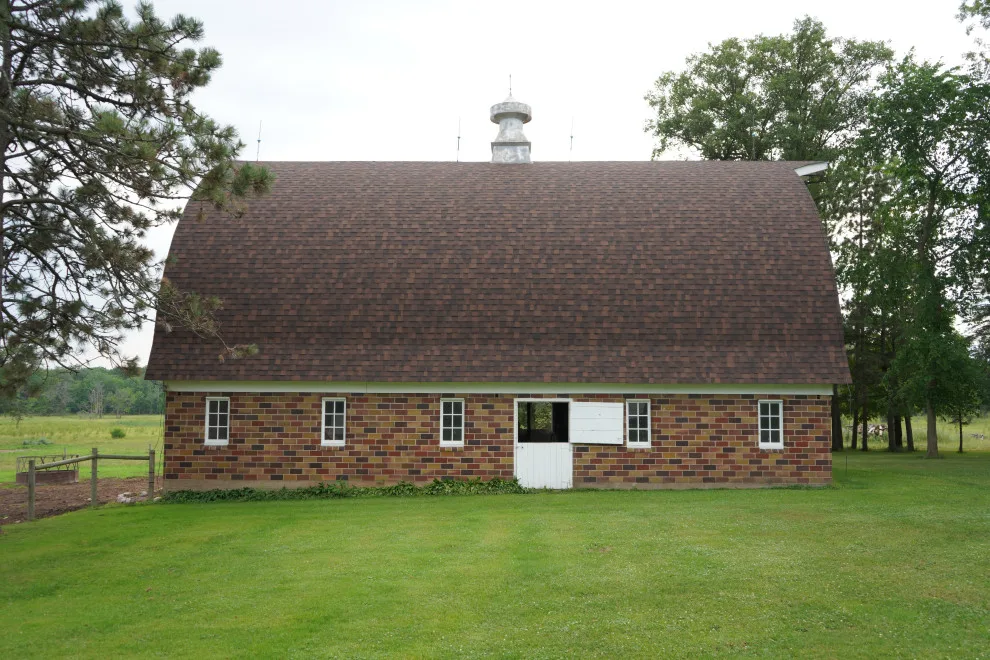 Roofing and Outdoor Projects by CoMitted 365 Roofing & Exteriors - Photo 14