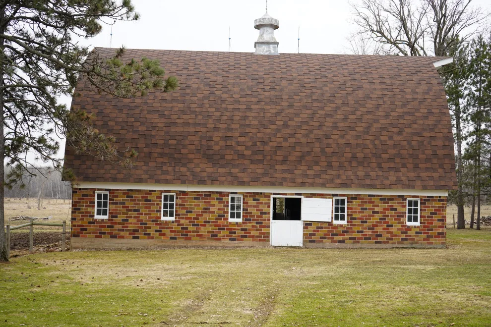 Roofing and Outdoor Projects by CoMitted 365 Roofing & Exteriors - Photo 20