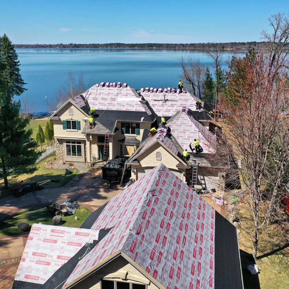 CoMitted 365 Roofing & Exteriors - Photo 3