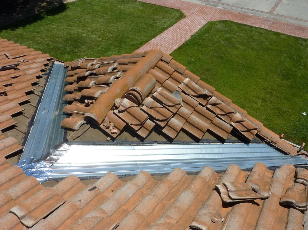 Roof Protection and Moisture Prevention by SRS / SYNTHESIS-Design.Build.Restoration - Photo 9