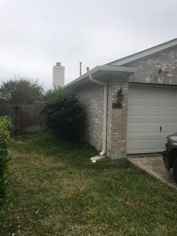Smooth Aluminum Gutter Installation in Pflugerville, TX by Gutter Tex - Photo 2