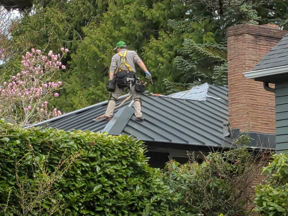 Seattle Metal Roofing by RoofSmart - Photo 8
