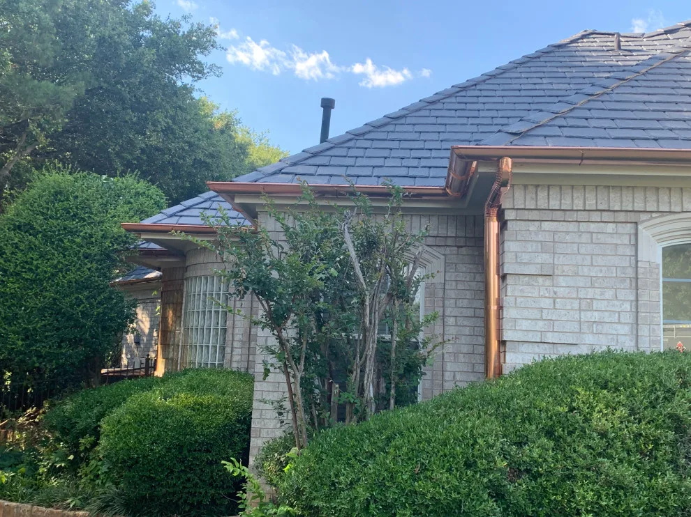 Sharp Seamless Gutter - Photo 10