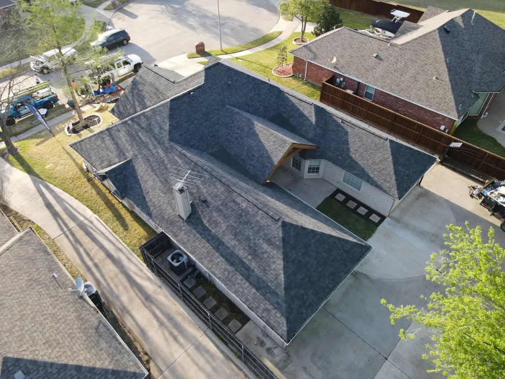 Roger The Roofer - Photo 7