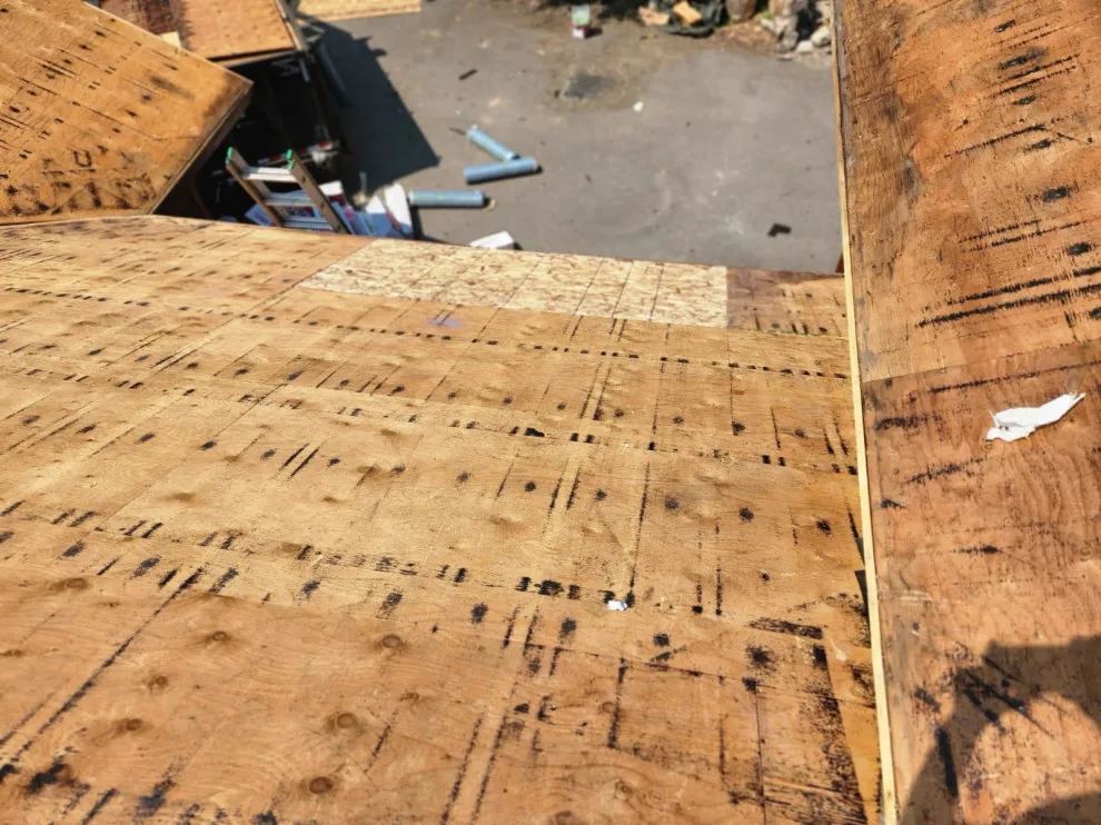 Speeding Roofing LLC - Photo 13