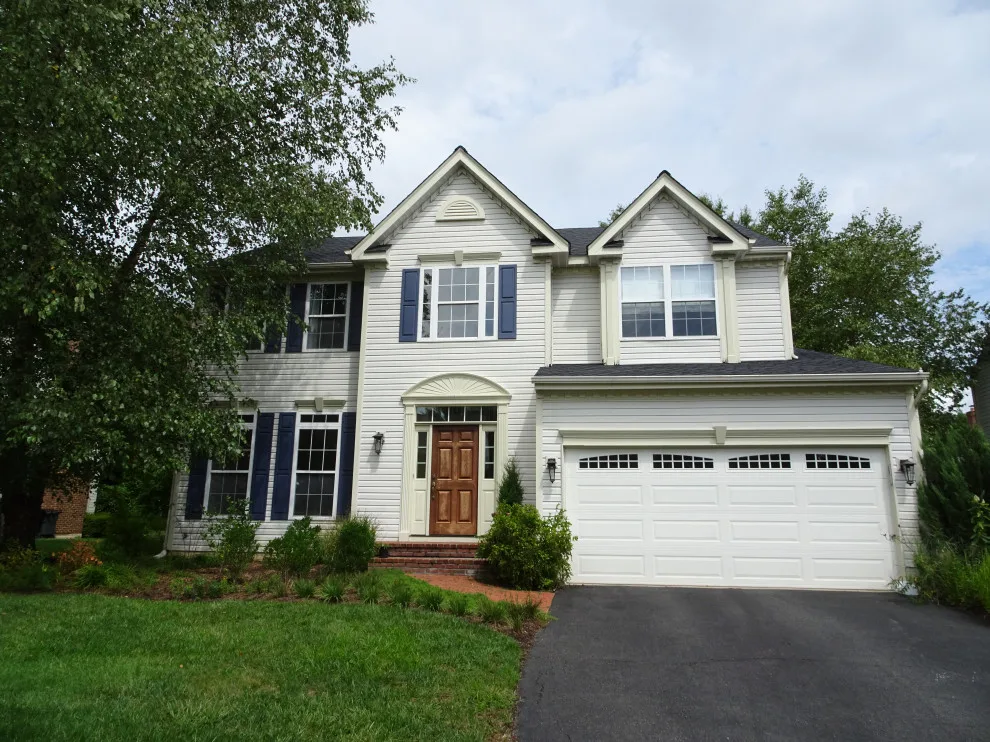 Revised Images by DryHome Roofing & Siding, Inc. - Photo 2