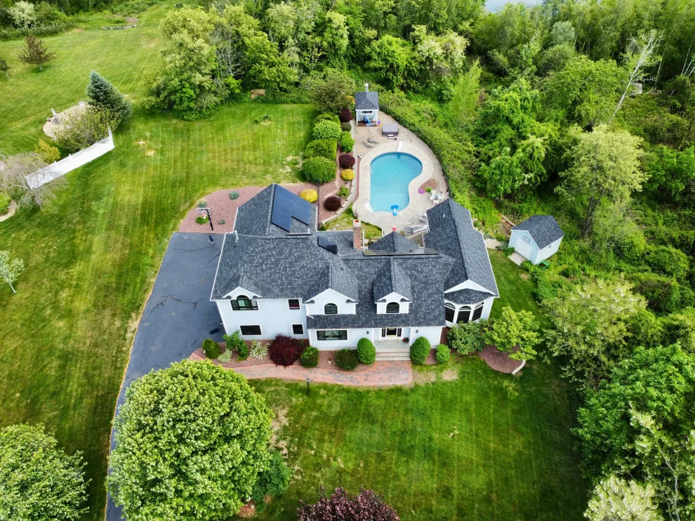 Westford Estate - Stunning New Roof by Black Ladder Group Inc. - Photo 8