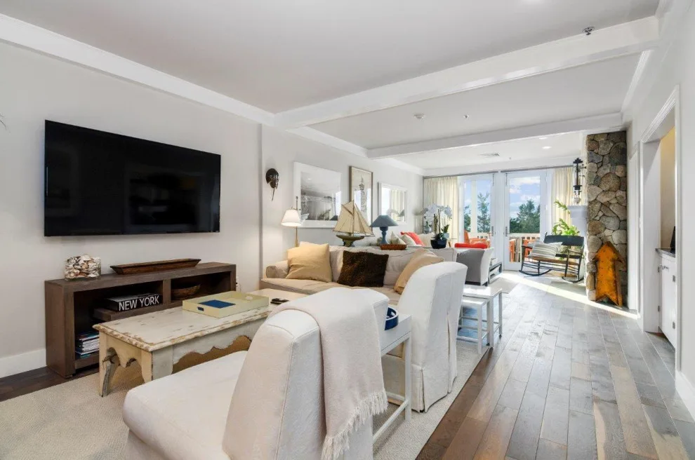 Cape Cod Condo Renovation by WLWA Jurczyk Holdings LLC - Photo 20