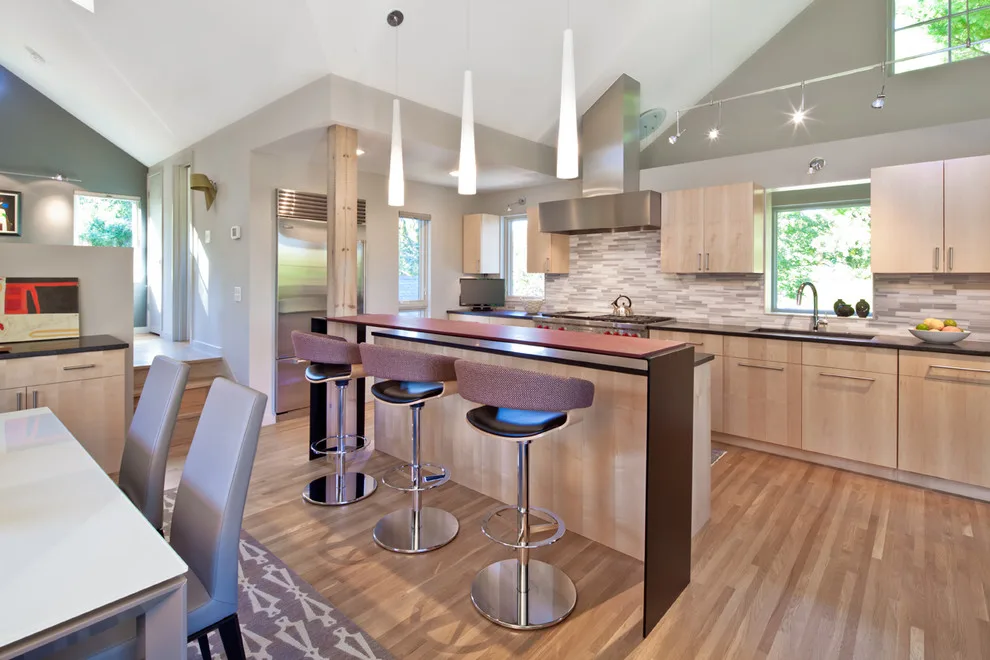 Minnehaha Contemporary by Quartersawn Design Build - Photo 5