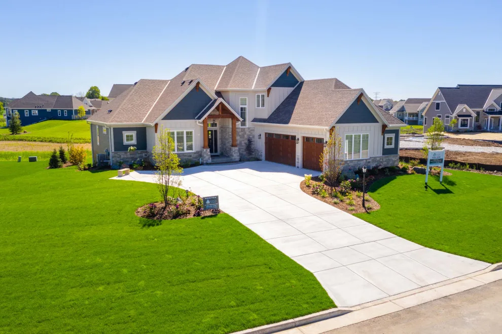 2020 Grandview Design - Aspen Homes, Inc. Parade by Aspen Homes Inc - Photo 6