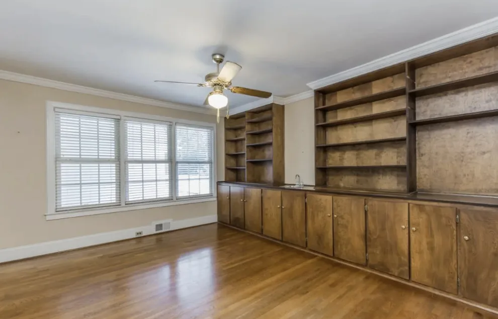 Highland Drive renovation by Majestic Builders, Inc. - Photo 17