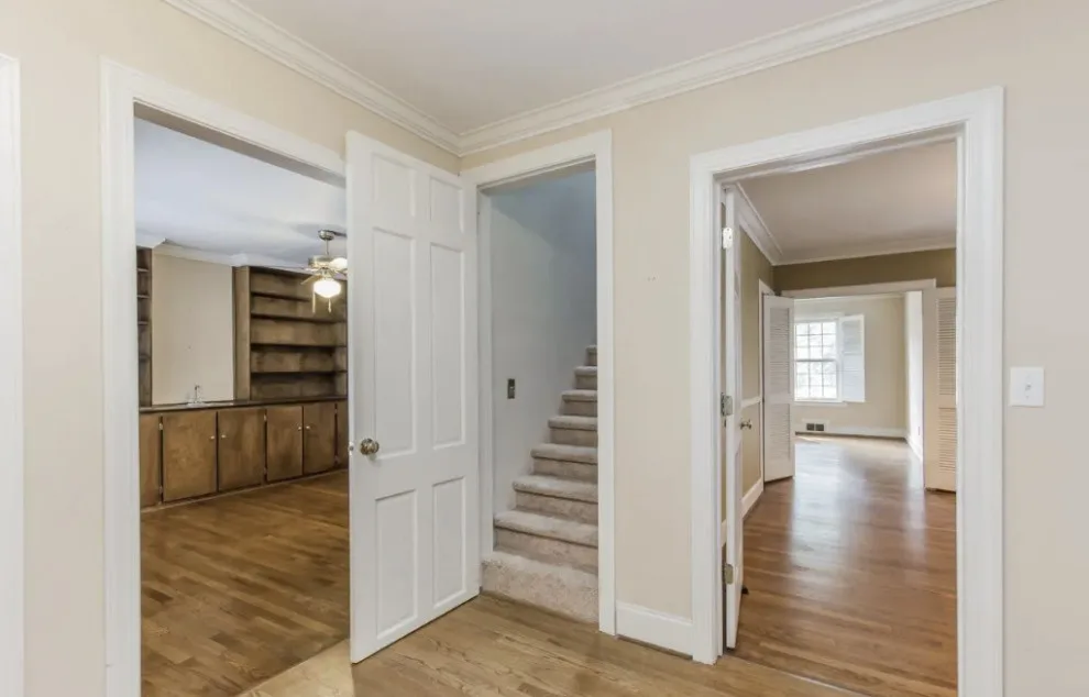 Highland Drive renovation by Majestic Builders, Inc. - Photo 28