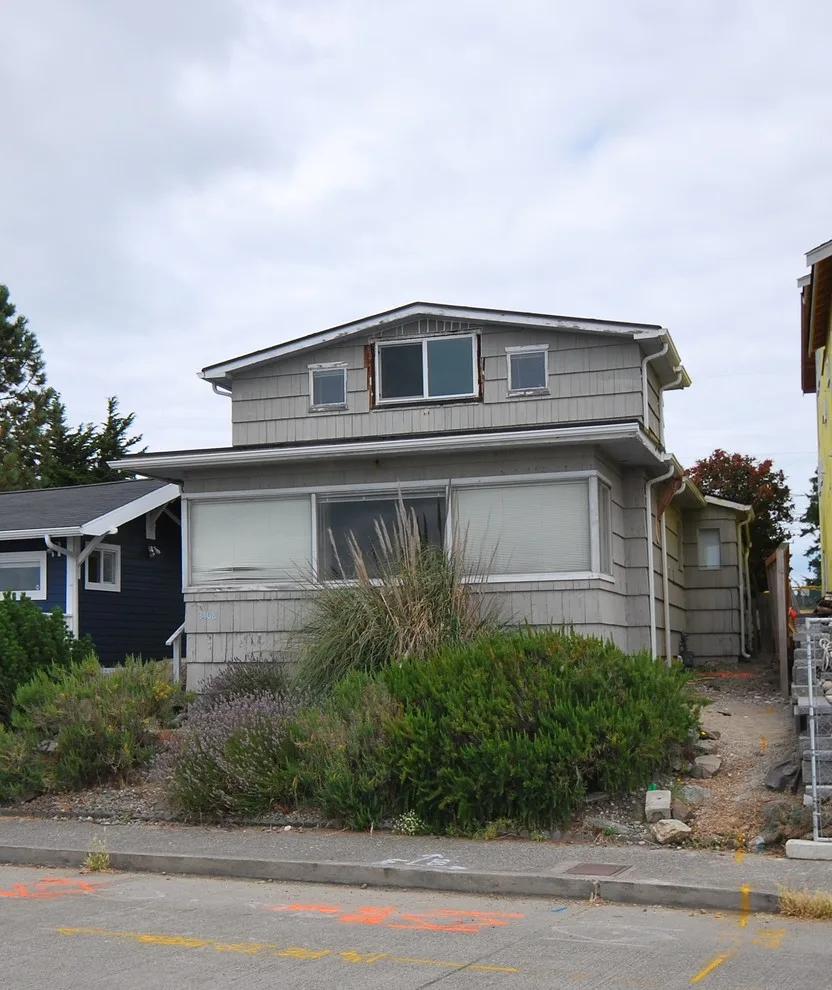 Alki Beach Custom Home with Rooftop Deck by Sockeye Homes - Photo 16