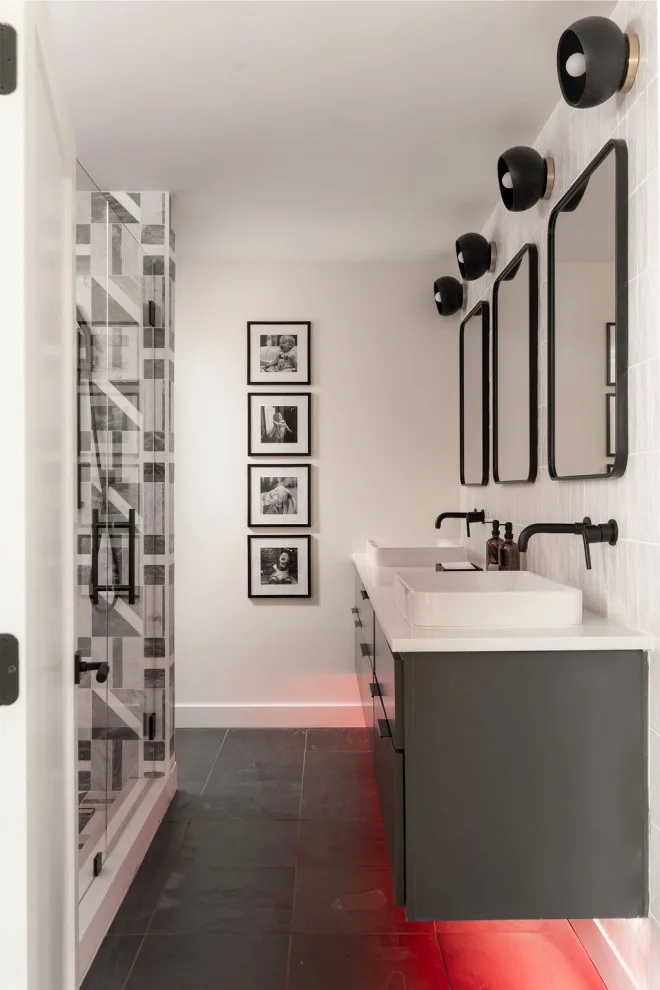 J. House & Co. - Photo 3