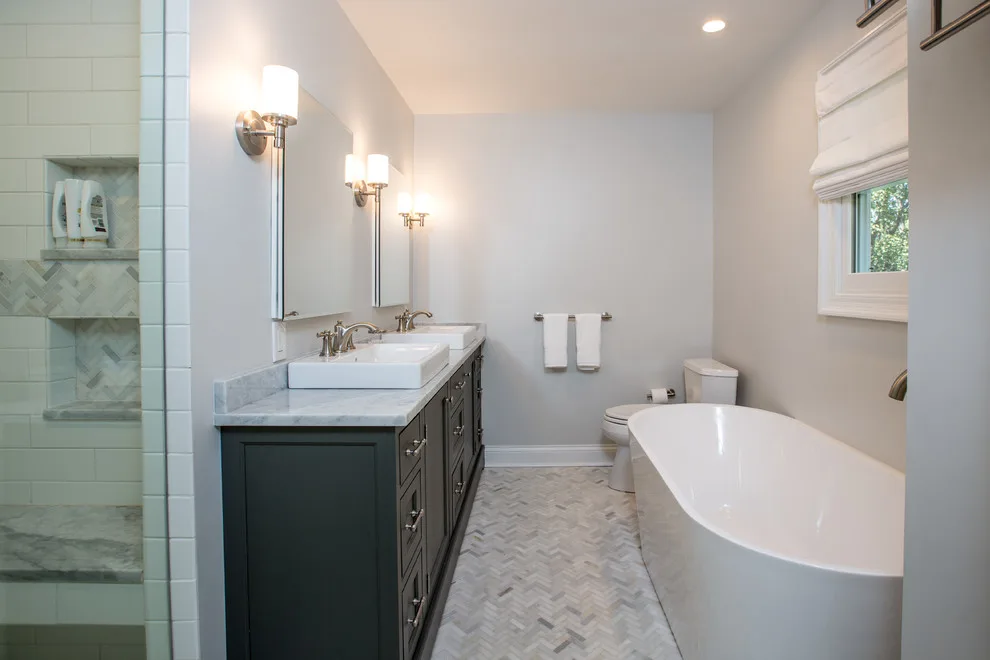 Classic Elegant Master Bathroom by Maile, Tekulve & Gray - Photo 9
