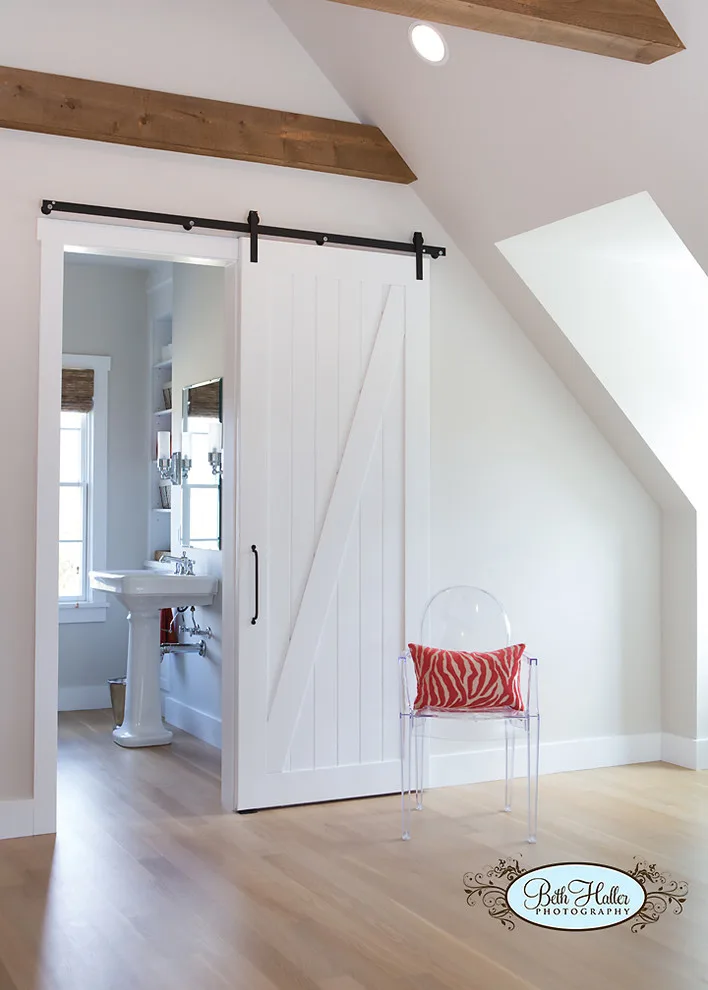 Remote Workspace by Laplante Construction Inc. - Photo 9