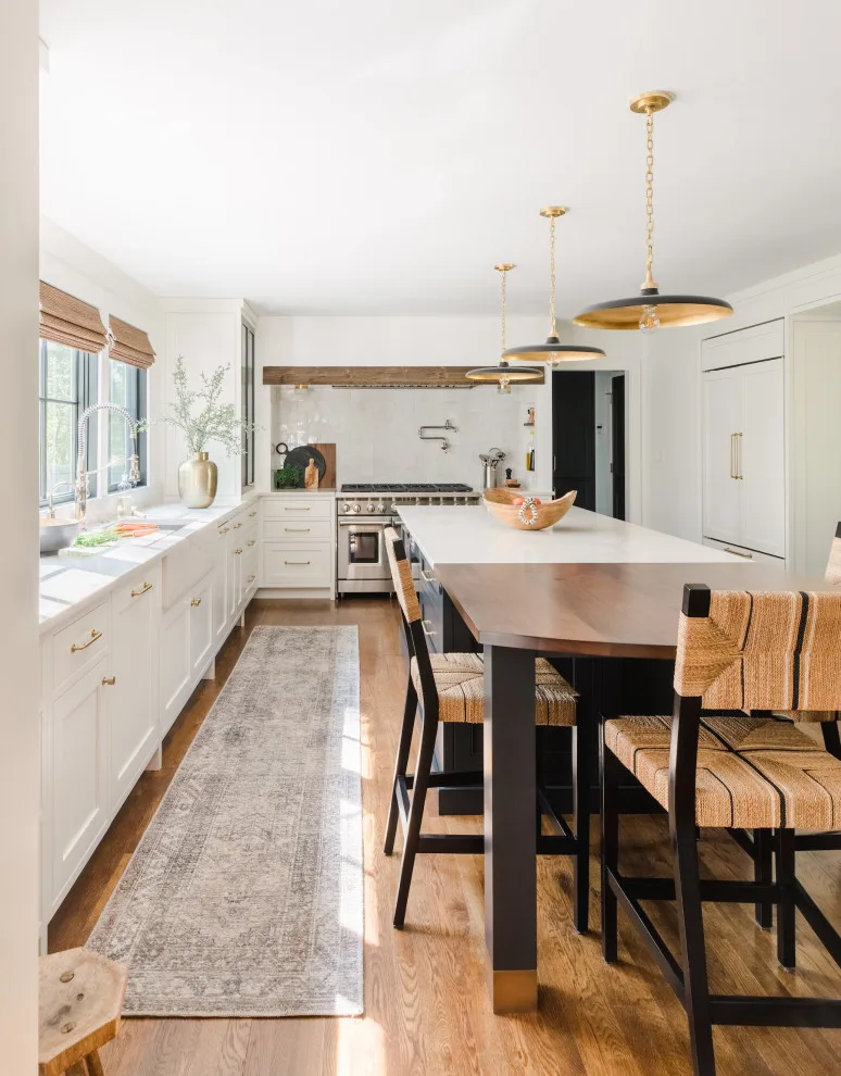 Elegant simplicity by Refined Renovations & Refined Home - Photo 6