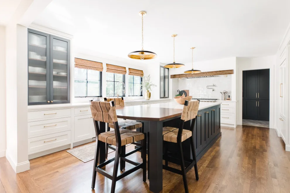 Elegant simplicity by Refined Renovations & Refined Home - Photo 9