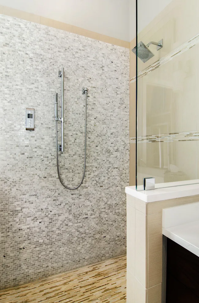 Bush Drive Main Bathroom by Alair Homes Plano - Photo 5