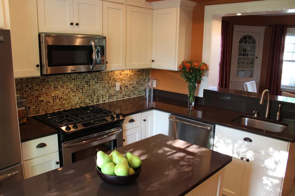Stylish City Kitchen by Oak & Arrow Homes - Photo 4