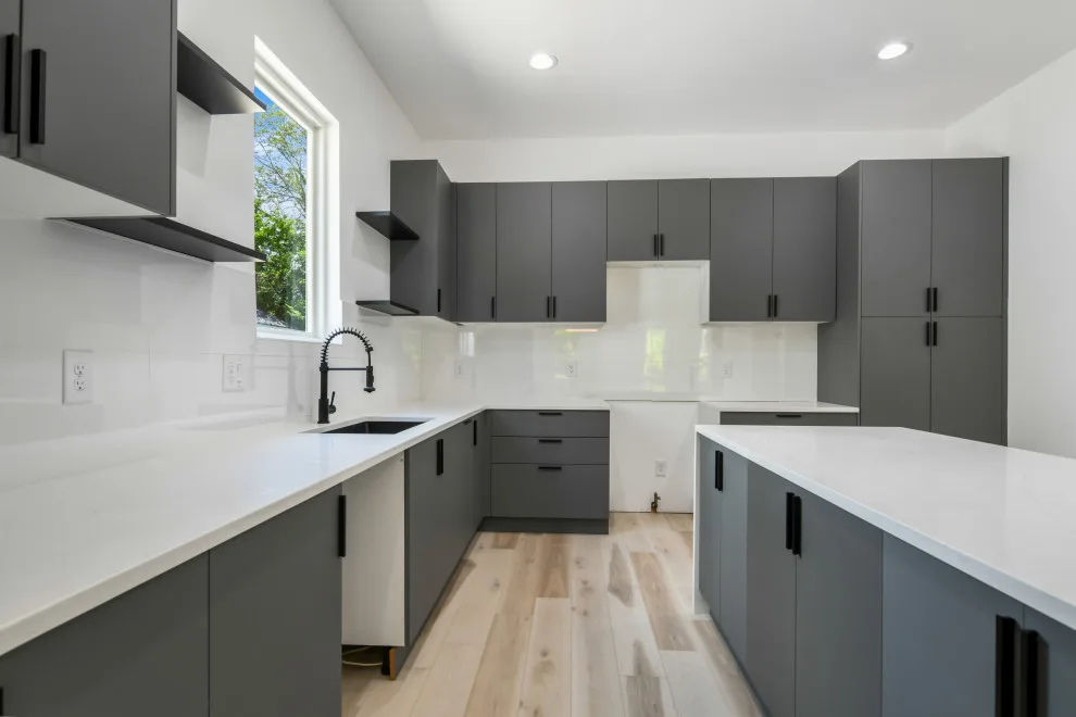 West Avenue 1 - Contemporary Style by InCollab Designs Co. - Photo 4