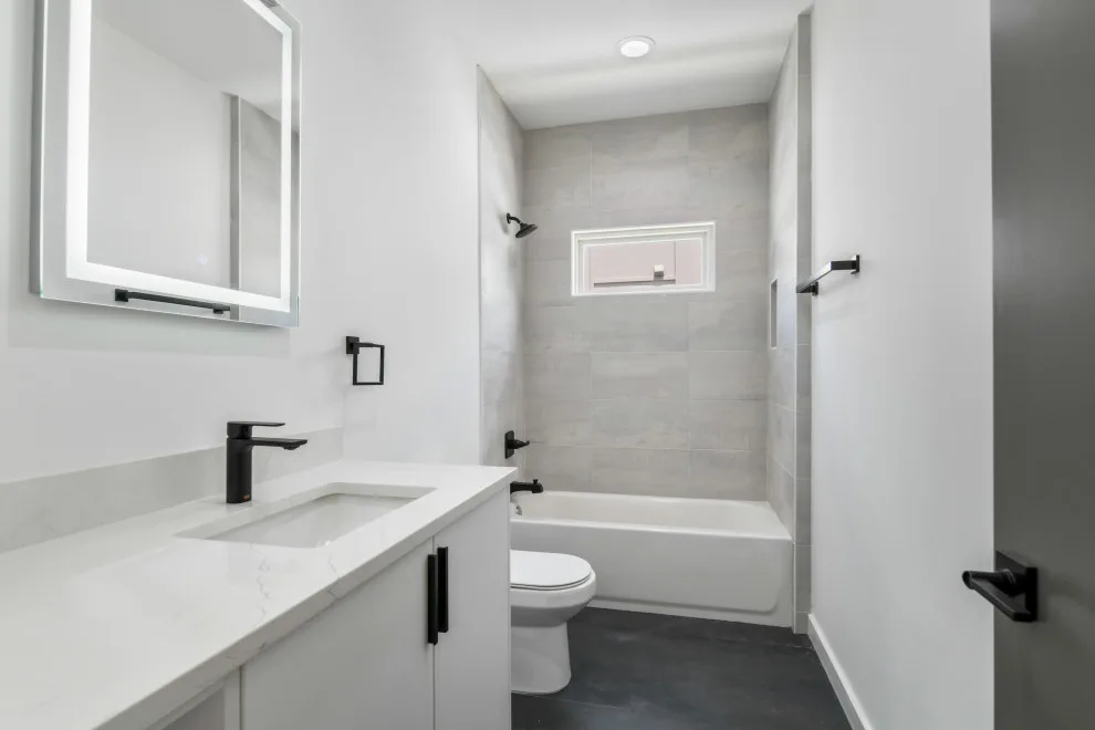 West Avenue 1 - Contemporary Style by InCollab Designs Co. - Photo 7