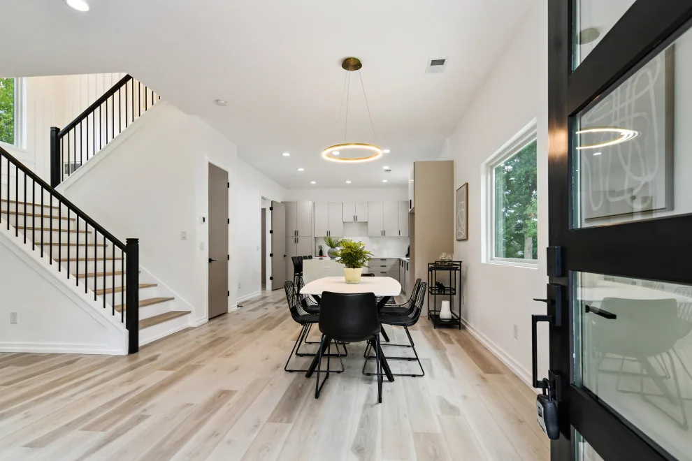 West Avenue 2 - Contemporary Style by InCollab Designs Co. - Photo 3