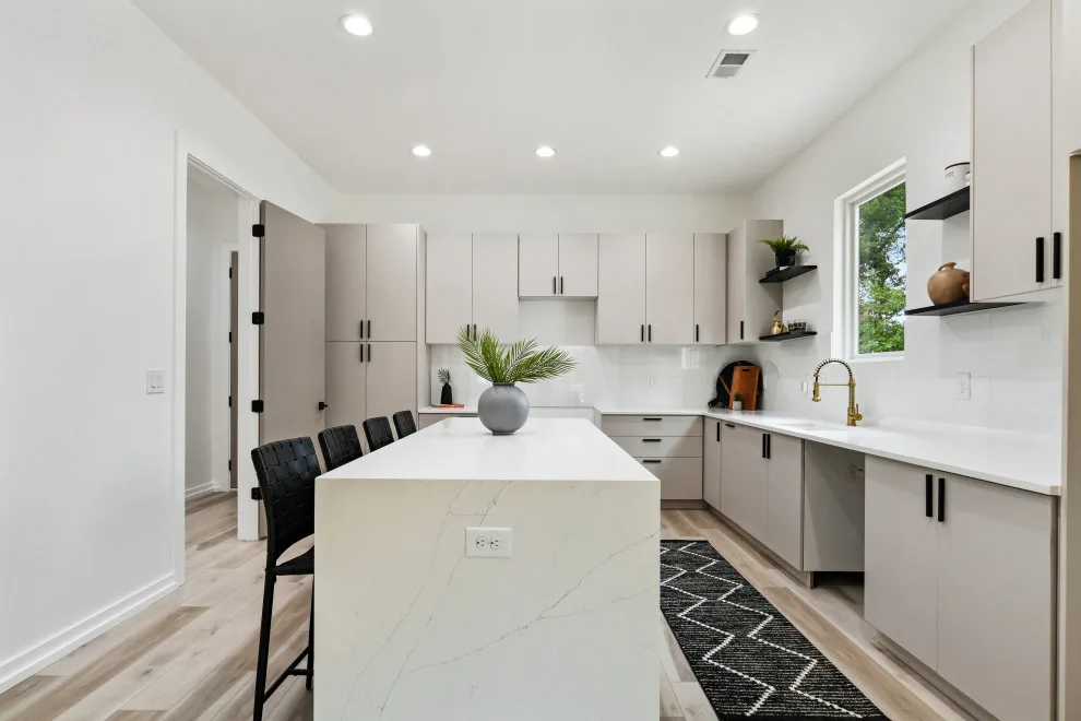 West Avenue 2 - Contemporary Style by InCollab Designs Co. - Photo 11