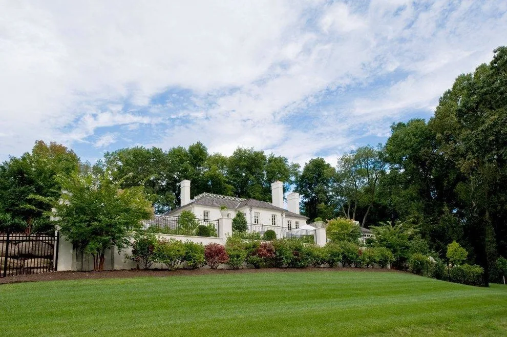 Gracefulness by E. B. Mahoney Builders, Inc. - Photo 15
