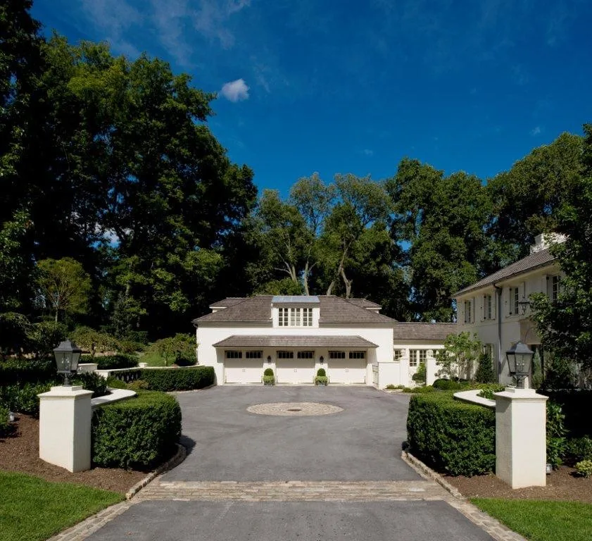 Gracefulness by E. B. Mahoney Builders, Inc. - Photo 7