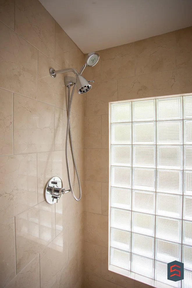 Dallas, TX Master Bathroom at Highland Park by Sardone | McLain - Photo 4