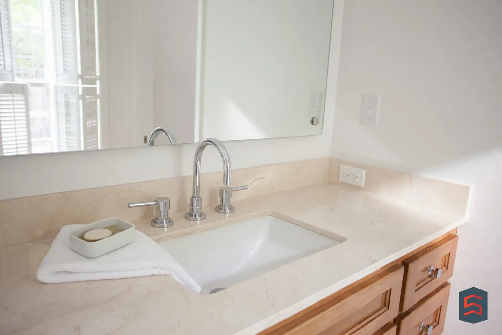 Dallas, TX Master Bathroom at Highland Park by Sardone | McLain - Photo 7