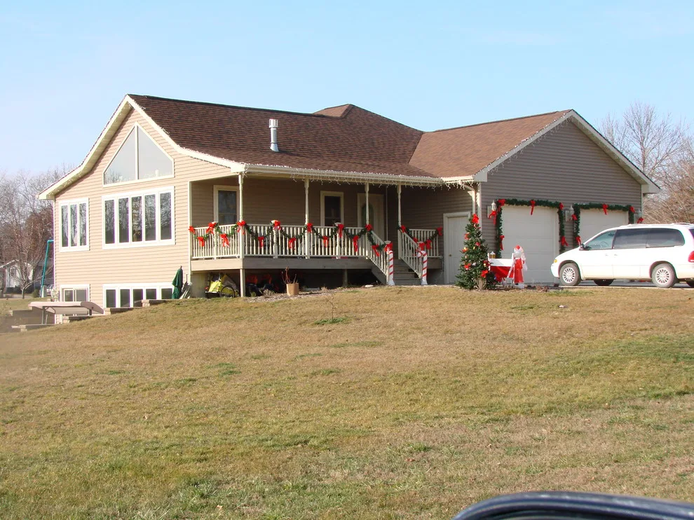 Designed and Built Homes by Dave Beenblossom Cabinets & Construction - Photo 4