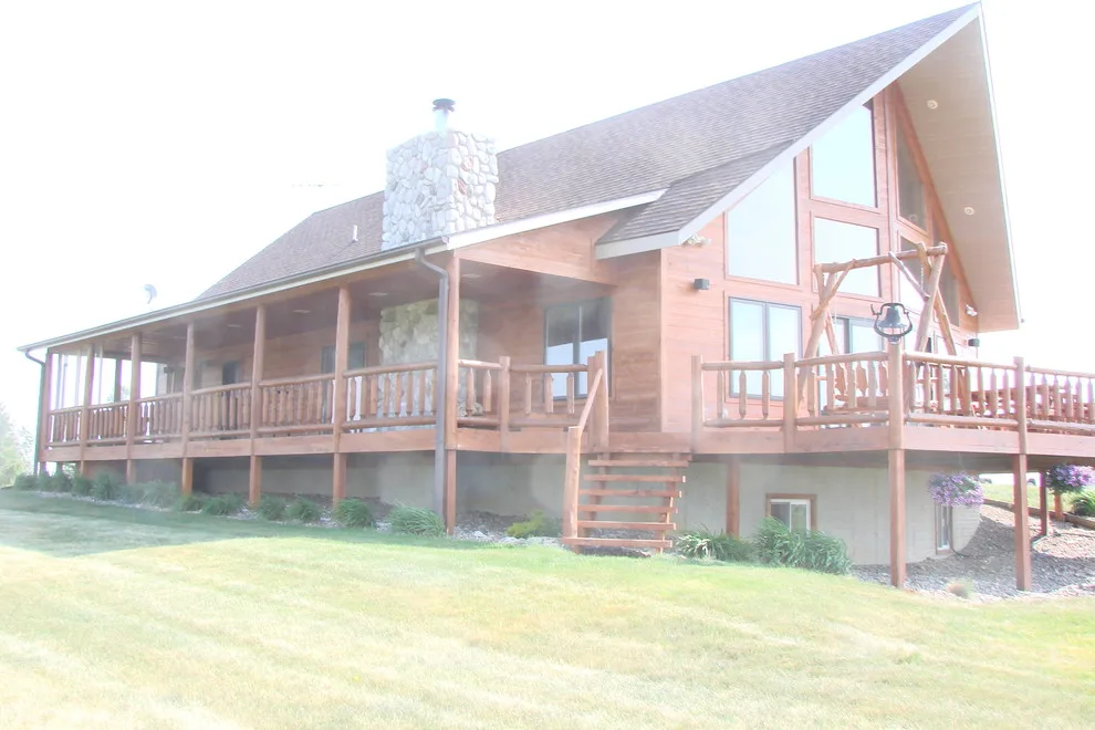 Designed and Built Homes by Dave Beenblossom Cabinets & Construction - Photo 2