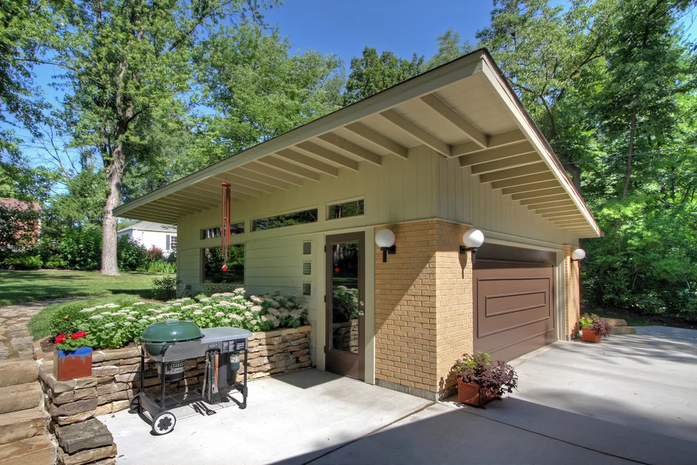 Contemporary Standalone Garage in Glendale, MO by Mosby Building Arts - Photo 8