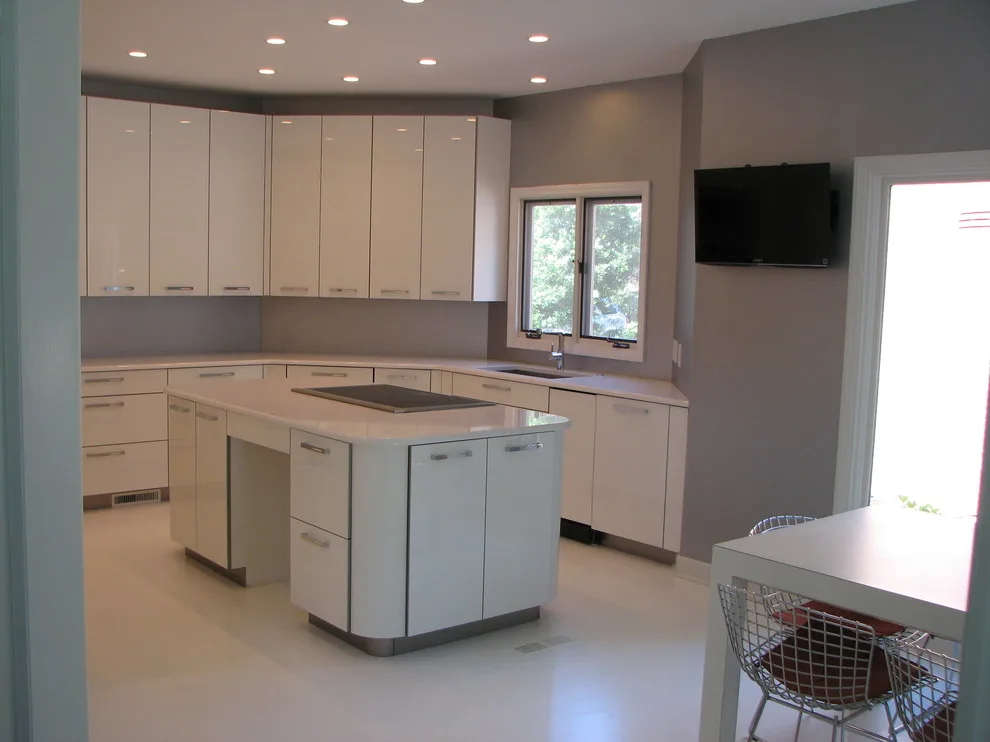 Contemporary Kitchen by Distinctive Design + Build + Remodel - Photo 4