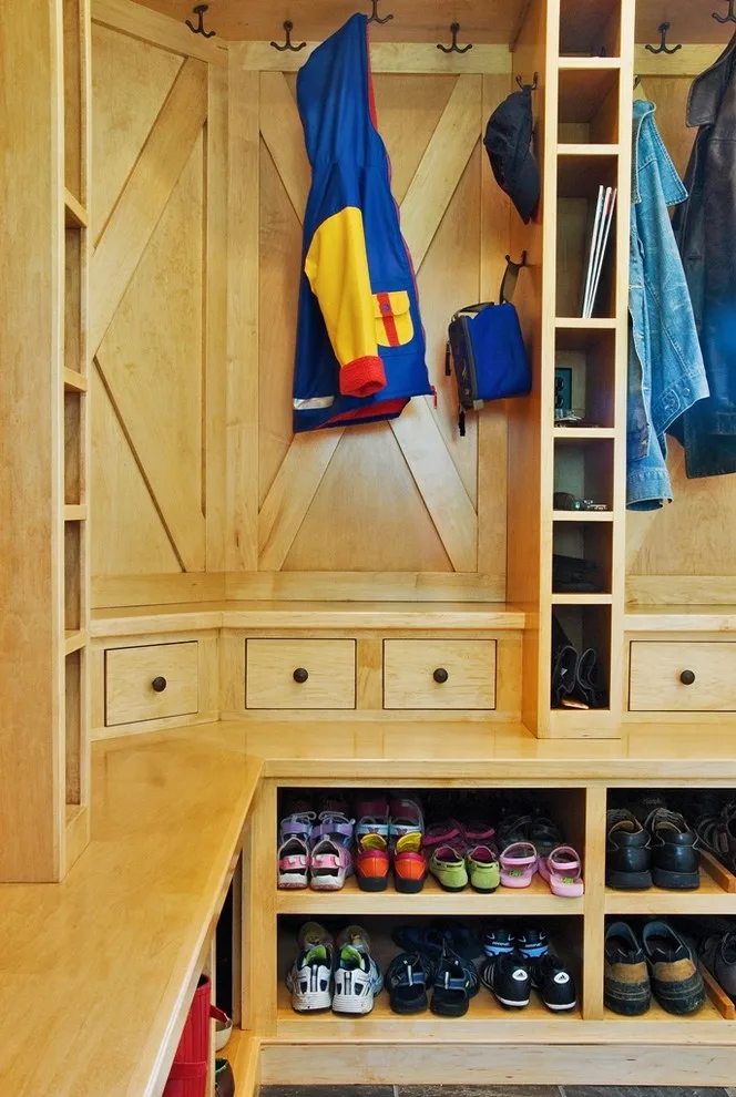 Personalized Entryway Space by Peregrine Design Build - Photo 4