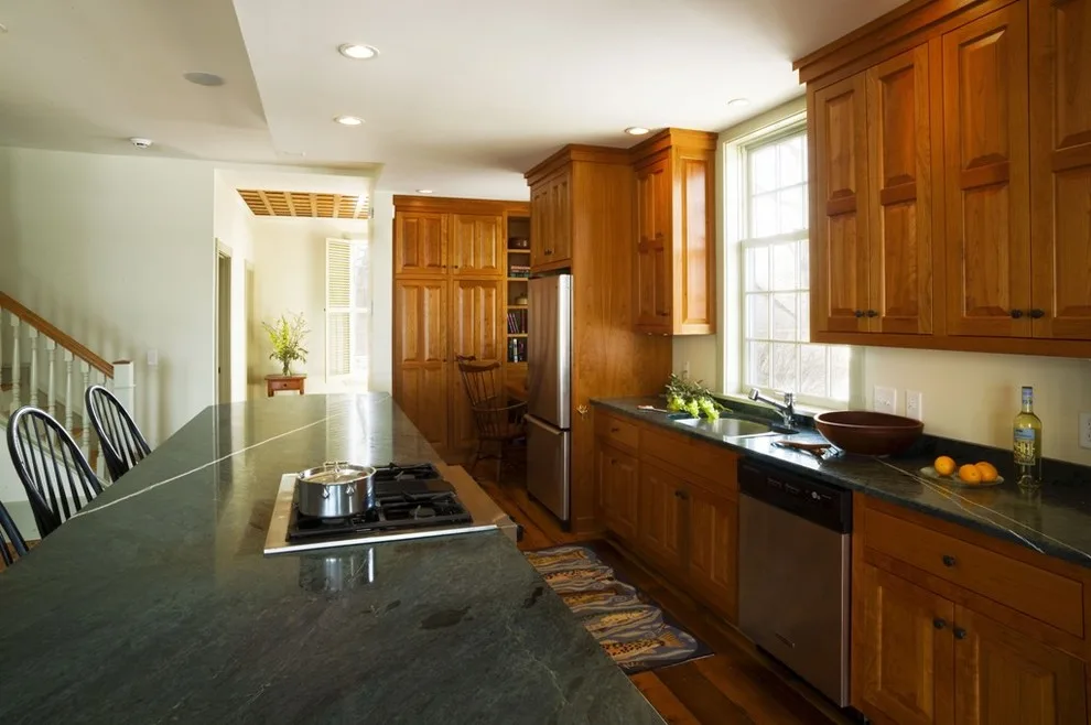 Classic Kitchen by Peregrine Design Build - Photo 4
