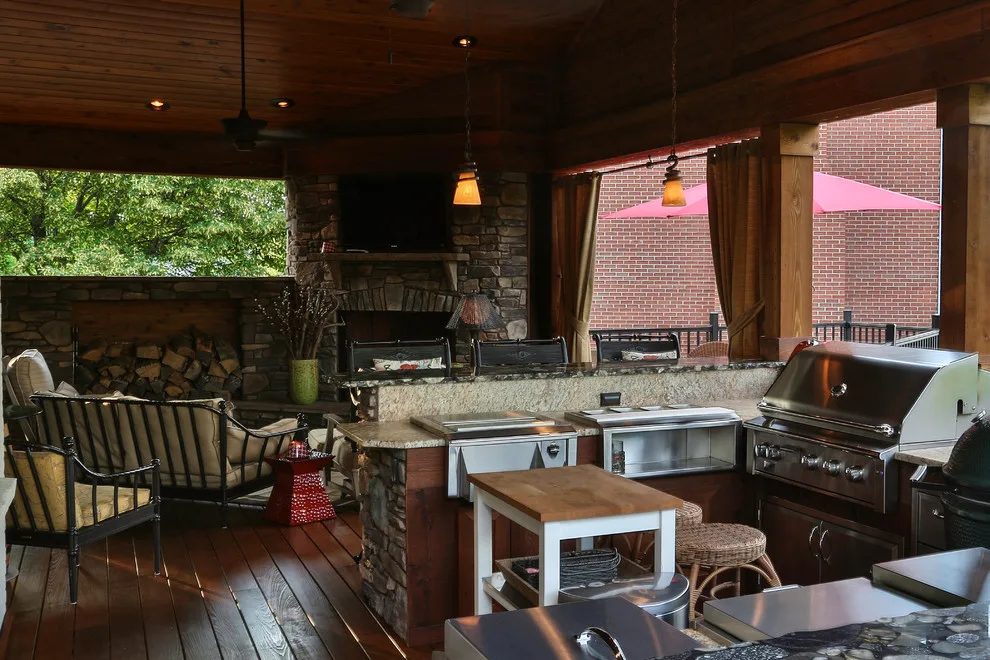 Equipped Outdoor Kitchen by Maile, Tekulve & Gray - Photo 8