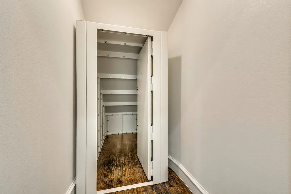 1100 LaSalle Avenue by Atwood Custom Homes - Photo 20